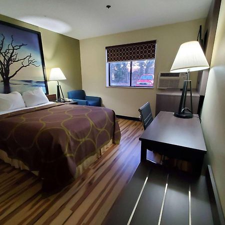 Super 8 By Wyndham Hagerstown I-70 Motel Bagian luar foto