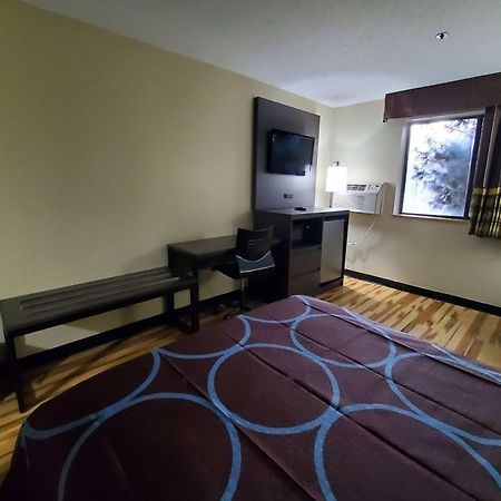 Super 8 By Wyndham Hagerstown I-70 Motel Bagian luar foto