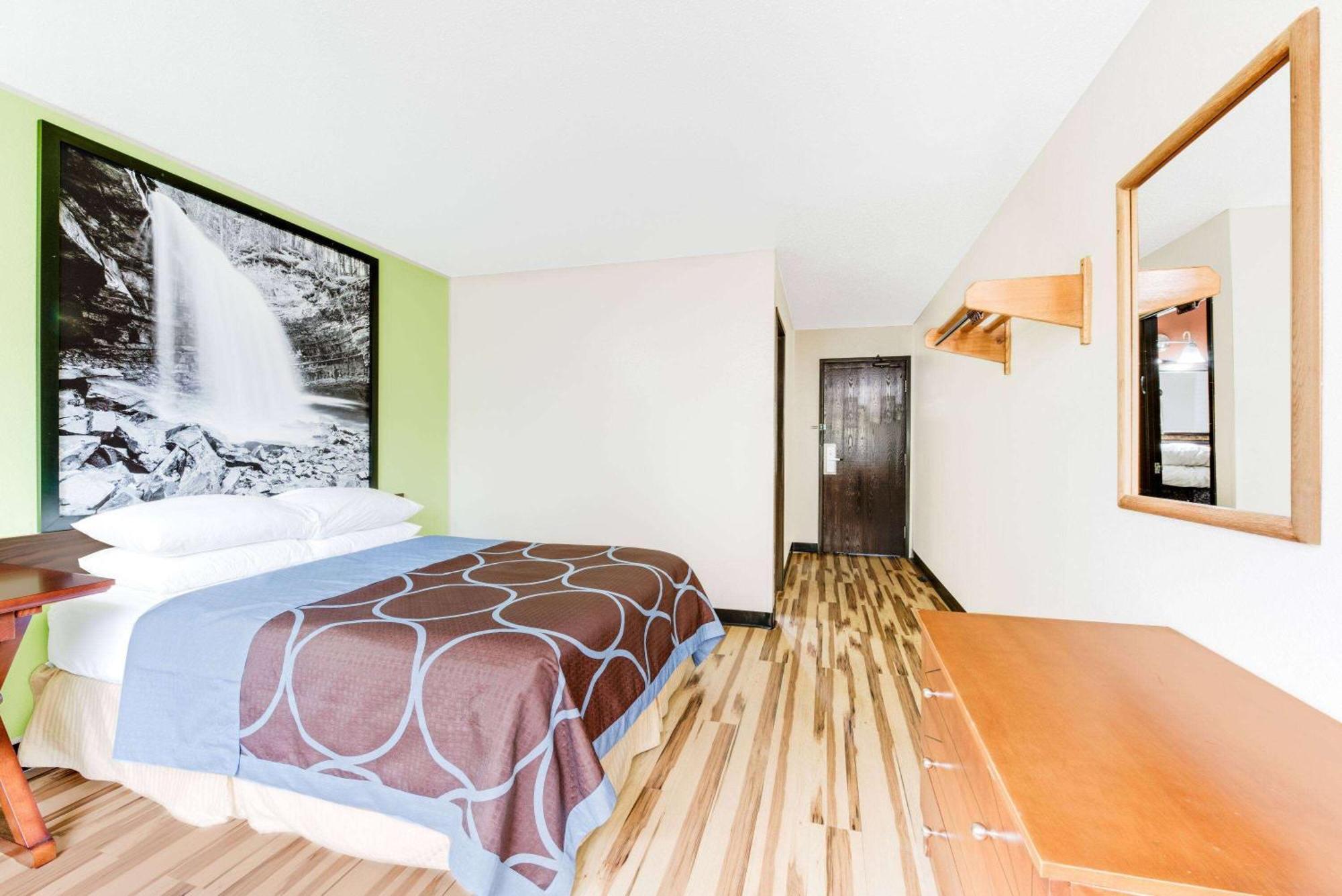 Super 8 By Wyndham Hagerstown I-70 Motel Bagian luar foto