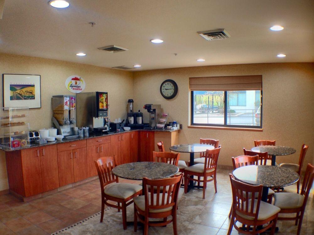 Super 8 By Wyndham Hagerstown I-70 Motel Bagian luar foto