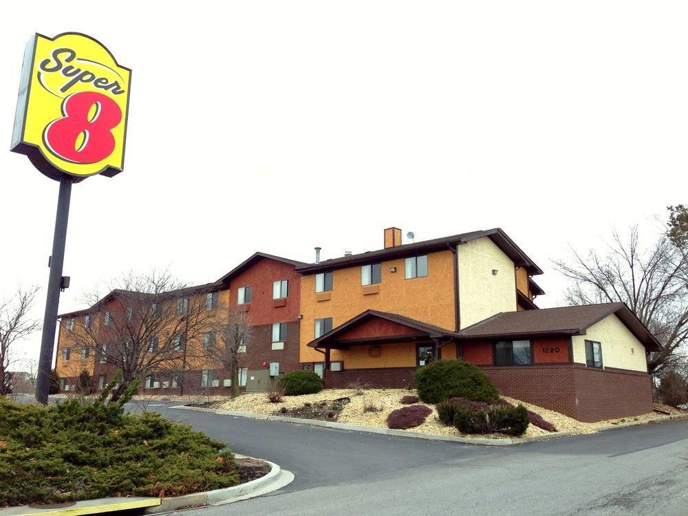 Super 8 By Wyndham Hagerstown I-70 Motel Bagian luar foto