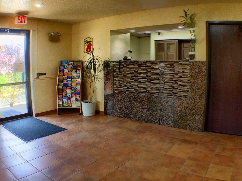 Super 8 By Wyndham Hagerstown I-70 Motel Bagian luar foto